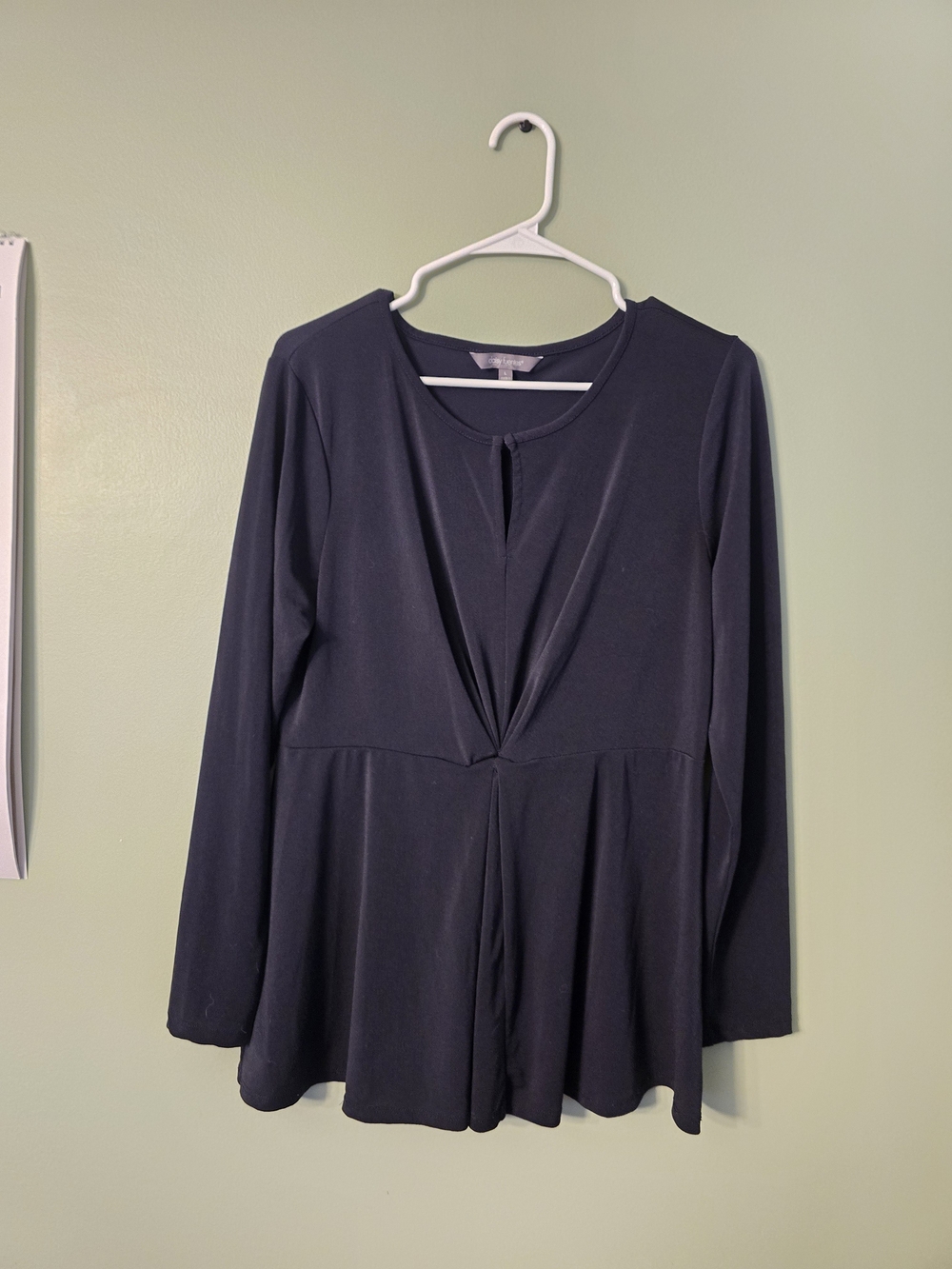 Daisy Fuentes Navy Long-Sleeve Twist-Front Top